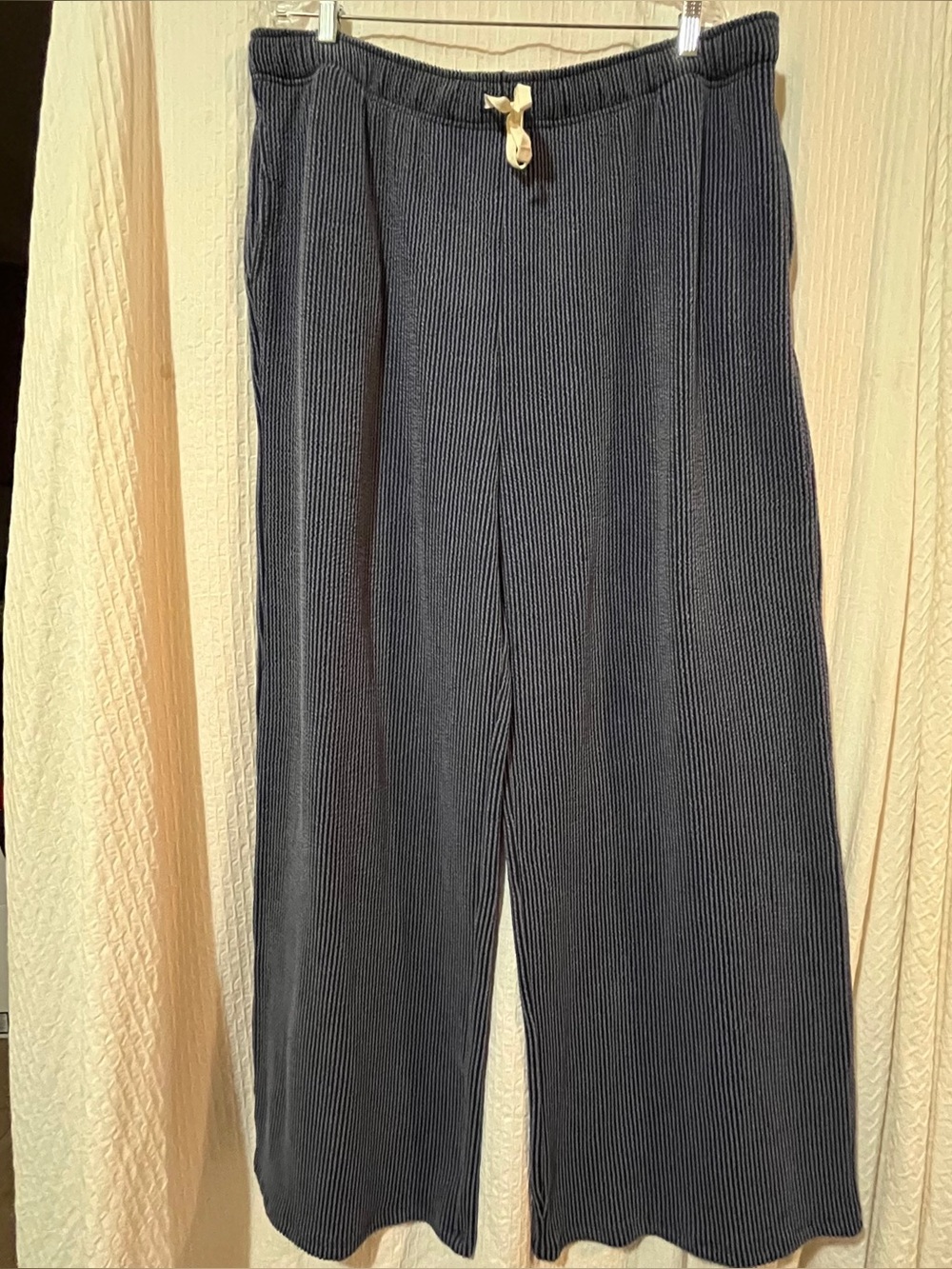 NEW STRIPED ZENANA Wide Leg Women’s Pants - Navy Blue with Tan Strips - Size: 3X